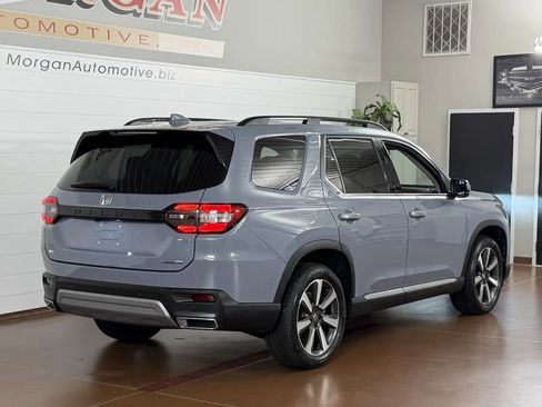 Used 2023 Honda Pilot Touring image 3