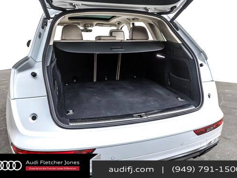 Used 2023 Audi Q5 e Premium Plus w/ Premium Plus Package image 23