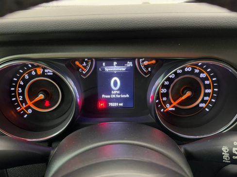 Used 2019 Jeep Wrangler Unlimited Sport S AWD/4WD image 25