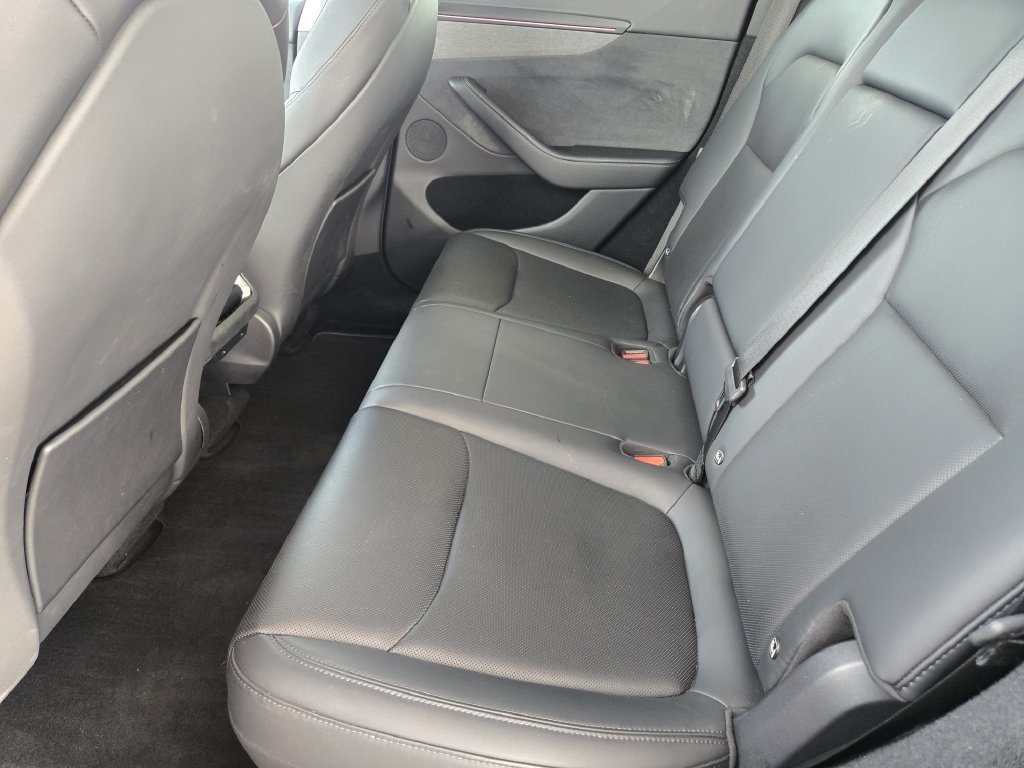 Used 2026 Tesla Model Y AWD image 30