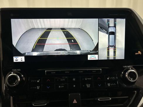 Used 2021 Toyota Highlander Platinum image 15