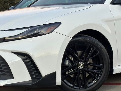 Certified 2025 Toyota Camry SE image 3