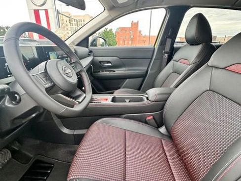 New 2025 Nissan Kicks SR image 26