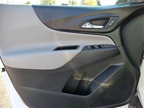 Certified 2021 Chevrolet Equinox LS image 22