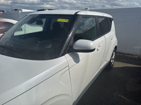 Used 2024 Kia Soul LX w/ Option Group 015 image 27