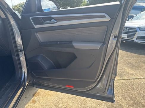 Used 2021 Volkswagen Atlas SEL image 17