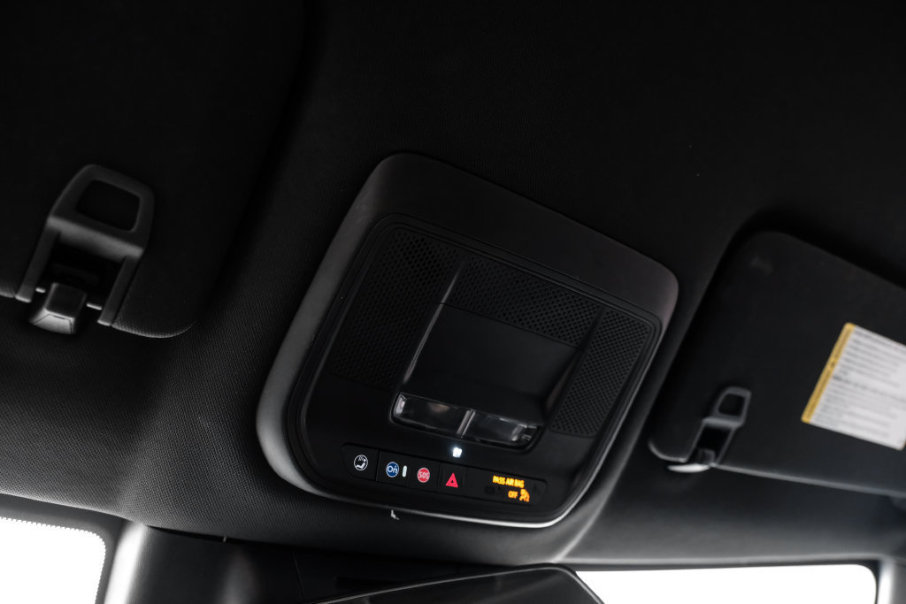 Used 2024 Chevrolet Equinox EV RS w/ LPO, Trailering Package FWD image 25