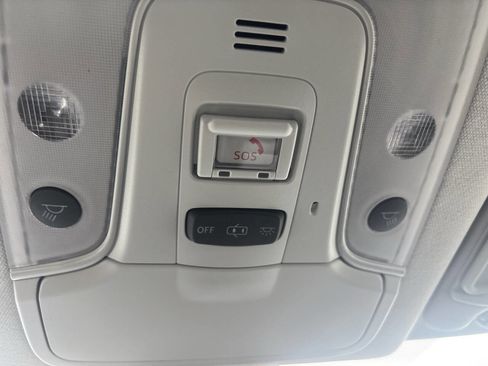 Used 2021 Toyota Prius LE w/ Carpet Mat Package (TMS) image 39