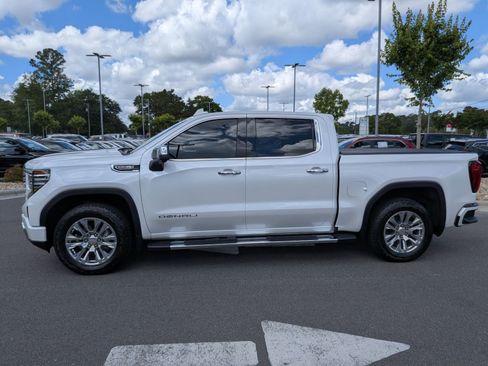 Used 2023 GMC Sierra 1500 Denali w/ Technology Package AWD/4WD image 6