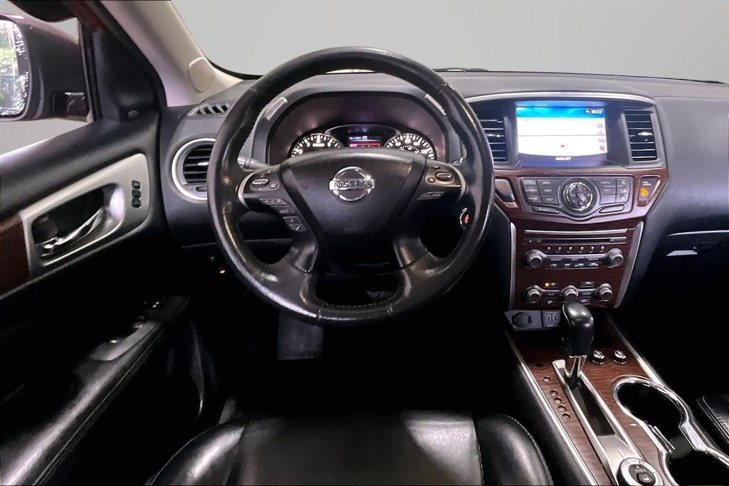 Used 2018 Nissan Pathfinder Platinum AWD/4WD image 8
