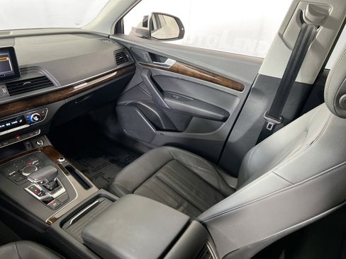 Used 2020 Audi Q5 2.0T Premium w/ Convenience Package AWD/4WD image 22