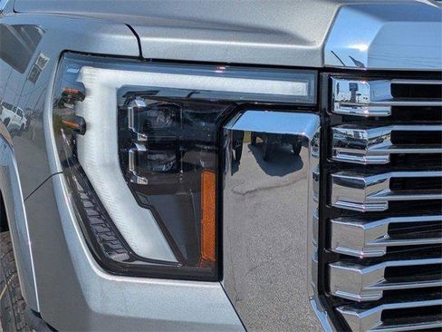 New 2025 GMC Sierra 2500 Denali w/ Denali Reserve Package image 11