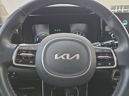 Used 2023 Kia Sorento EX AWD/4WD image 15