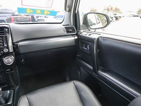 Certified 2024 Toyota 4Runner TRD Off-Road Premium w/ Moonroof Package AWD/4WD image 5