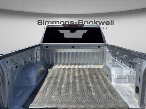 Used 2021 Chevrolet Silverado 1500 LT AWD/4WD image 9