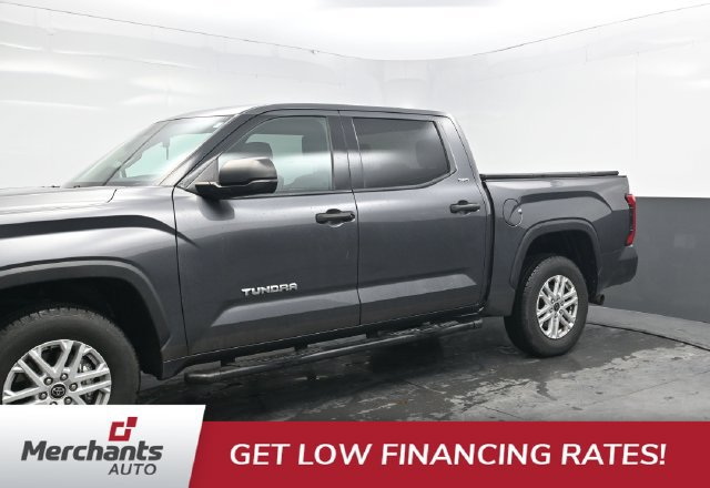 Used 2022 Toyota Tundra SR5 AWD/4WD image 3