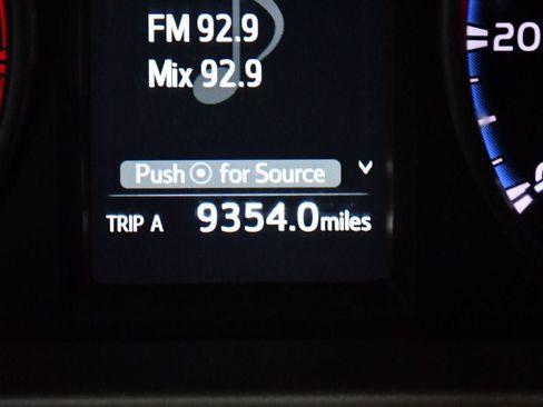 Used 2017 Toyota RAV4 XLE FWD image 43