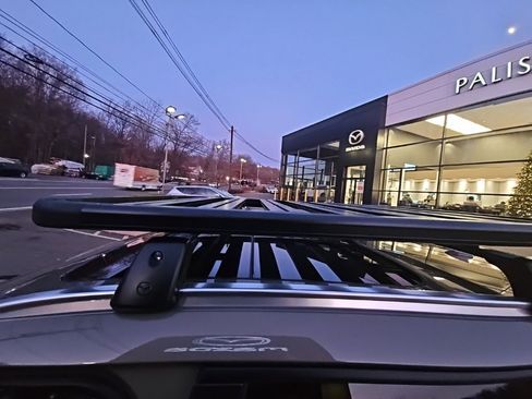 Used 2025 MAZDA CX-50 Meridian Edition w/ Apex Package image 12