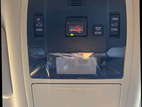 Used 2020 Lexus RX 350L Premium w/ Premium Package image 28