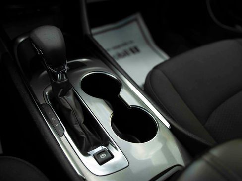 Used 2023 Chevrolet Malibu LT FWD image 10