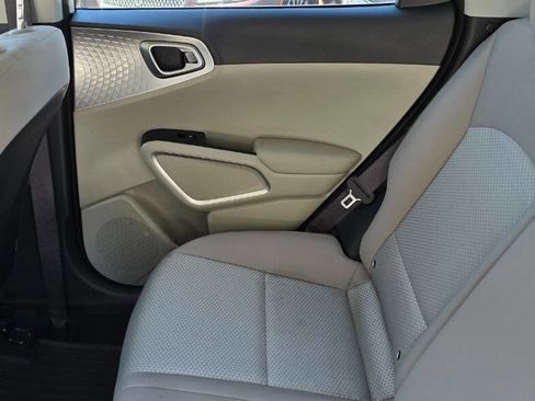 Used 2021 Kia Soul LX FWD image 22