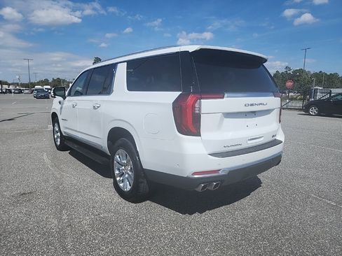 Used 2025 GMC Yukon XL Denali image 8