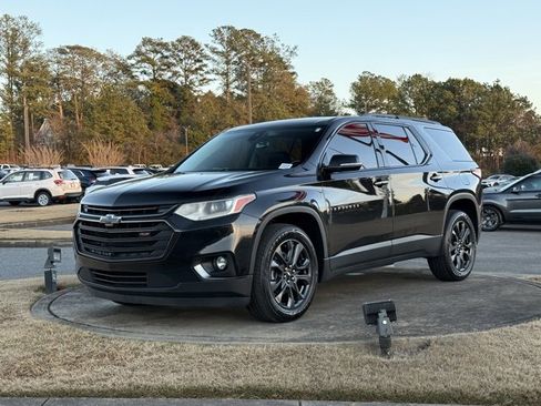 Used 2020 Chevrolet Traverse RS image 3