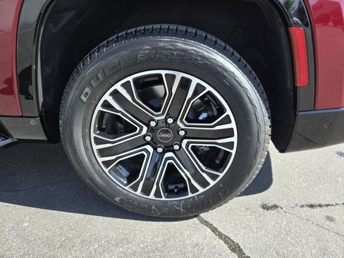 New 2026 Jeep Grand Wagoneer 2WD image 37