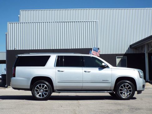 Used 2015 GMC Yukon XL Denali w/ Touring Package image 4