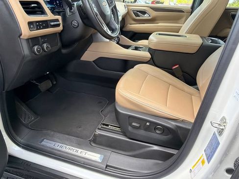 Used 2023 Chevrolet Tahoe Premier RWD image 9