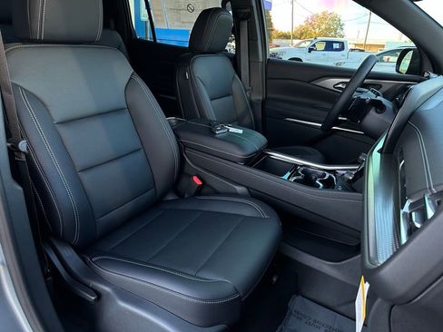 New 2026 Chevrolet Traverse LT w/ Sun and Wheel Package image 17