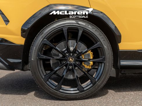 Used 2021 Lamborghini Urus image 33