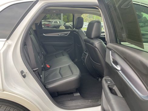 Used 2019 Cadillac XT5 Premium Luxury image 35