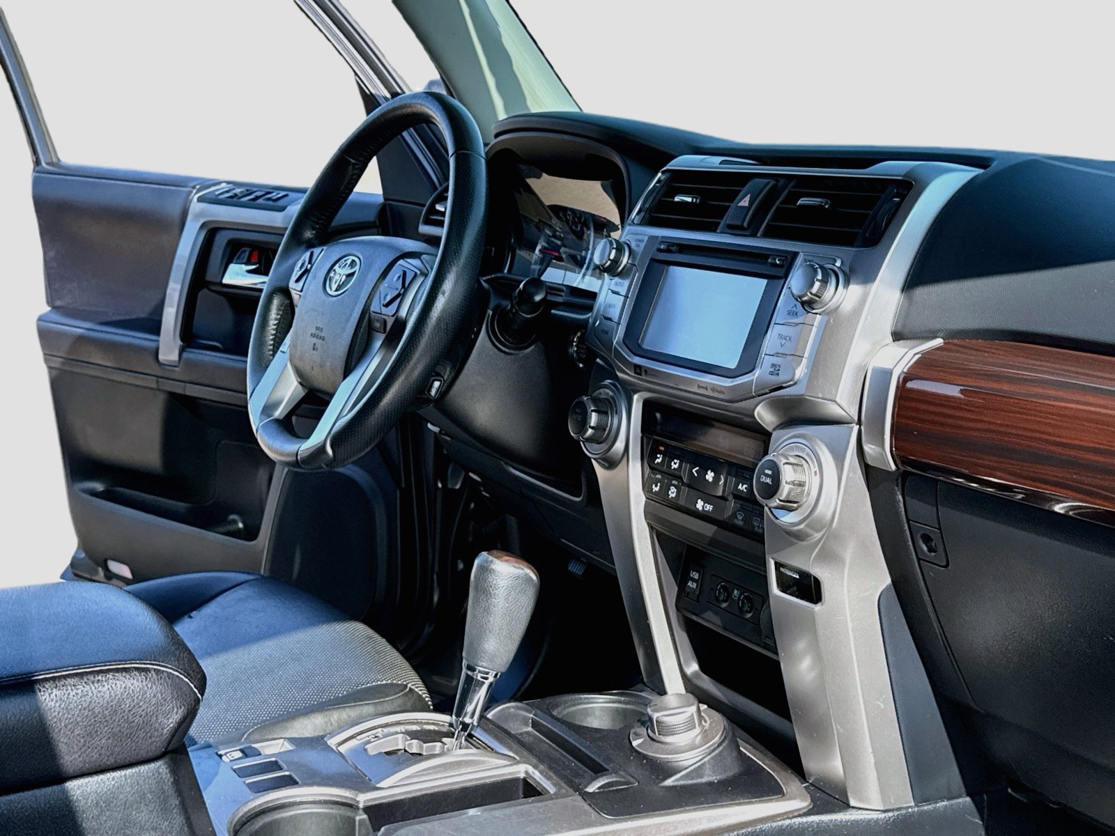 Used 2019 Toyota 4Runner Limited AWD/4WD image 15
