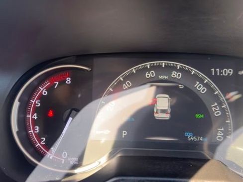 Used 2019 Toyota RAV4 Adventure image 15