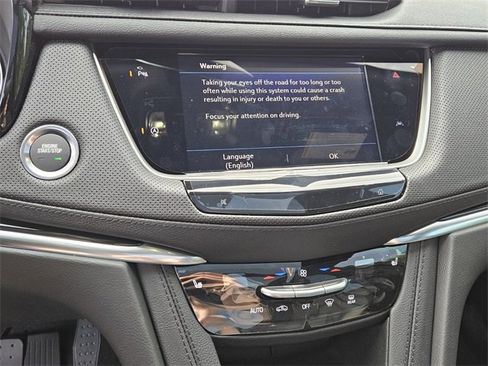 New 2025 Cadillac XT6 Luxury image 26