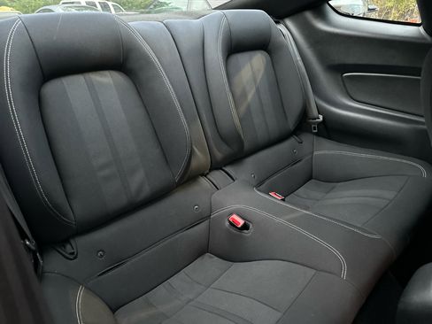 Used 2019 Ford Mustang Coupe image 11