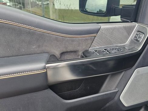 Used 2024 Ford F250 Platinum image 9