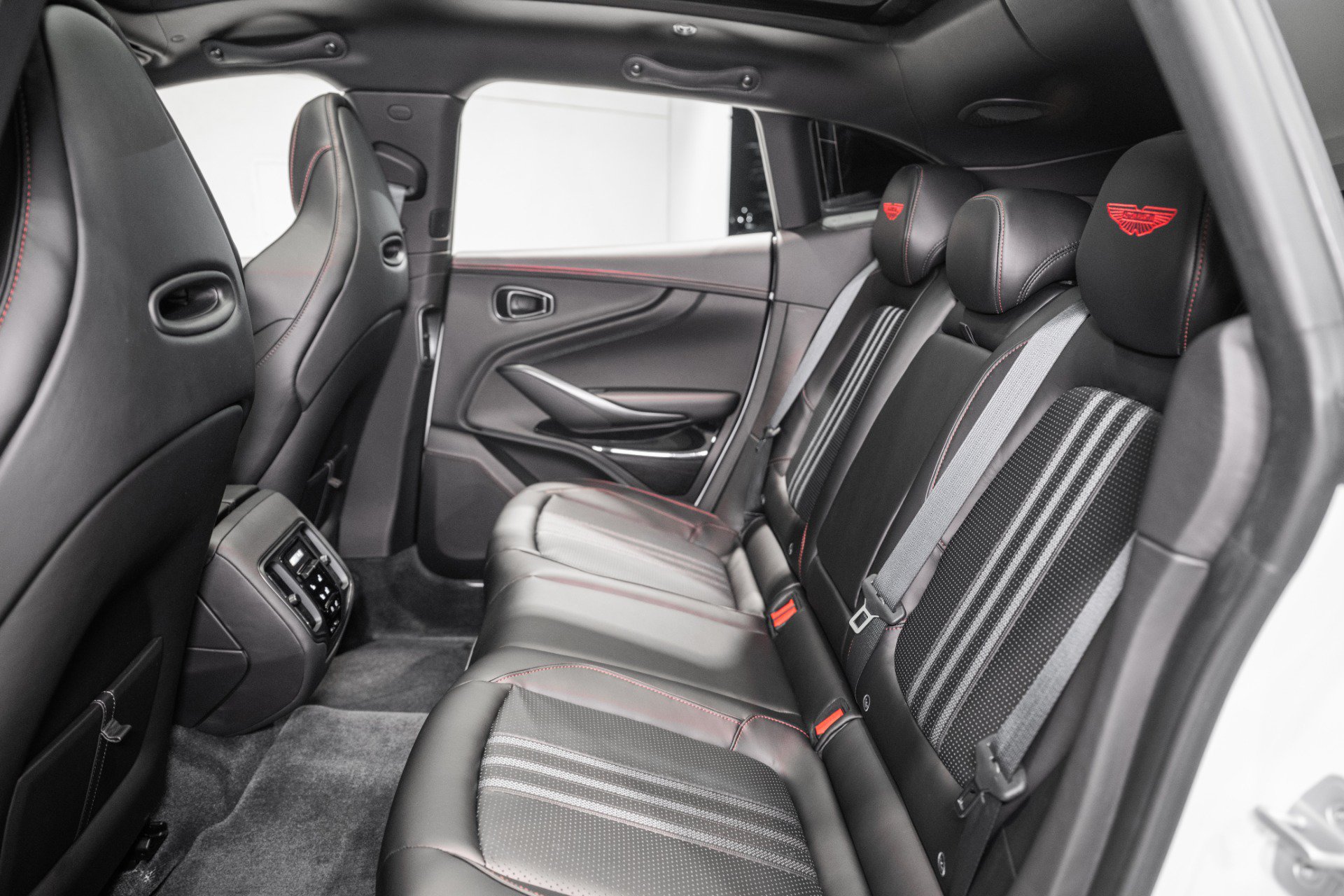 New 2026 Aston Martin DBX 707 AWD/4WD image 14