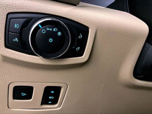 Used 2021 Ford F250 Lariat w/ Lariat Ultimate Package image 30