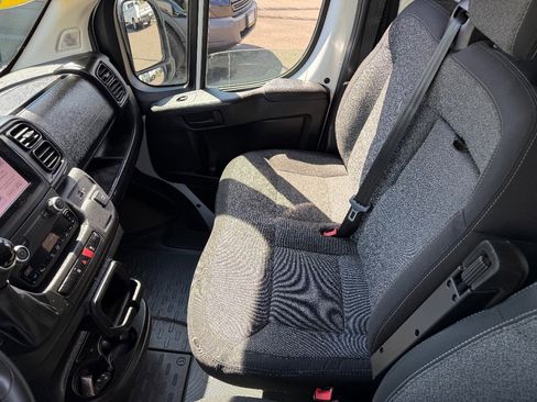 Used 2024 RAM ProMaster 3500 FWD image 22