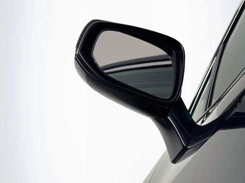 Certified 2025 Toyota RAV4 LE AWD/4WD image 5