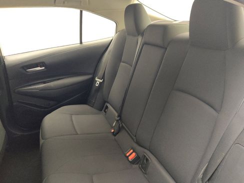 Used 2021 Toyota Corolla LE image 18