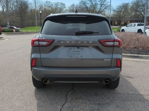 Used 2023 Ford Escape ST-Line image 7