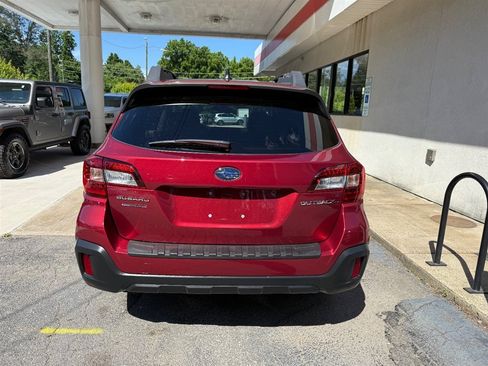 Used 2019 Subaru Outback 2.5i Premium AWD/4WD image 13
