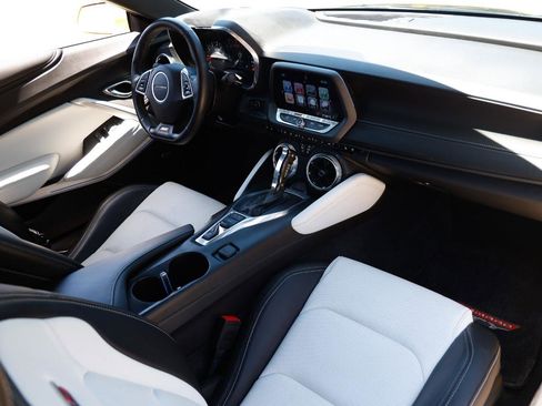 Used 2016 Chevrolet Camaro SS RWD image 20