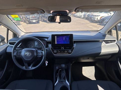 Used 2025 Toyota Corolla LE FWD image 32