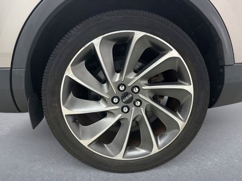 Used 2019 Lincoln Nautilus Reserve w/ Driver Assistance Package AWD/4WD image 20