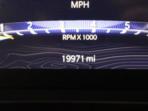 Used 2023 Jeep Grand Cherokee Limited w/ Black Appearance Package image 5