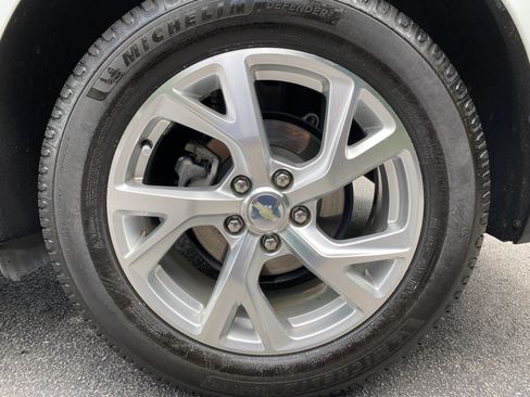 Used 2019 Chevrolet Equinox LT FWD image 39